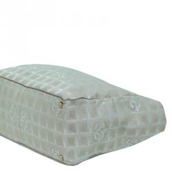 Pre Owned حقيبة يد شانيل لاين ترافيل نايلون فضي/ رصاصي