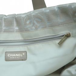 Pre Owned حقيبة يد شانيل لاين ترافيل نايلون فضي/ رصاصي