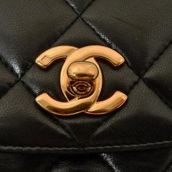 Pre Owned Chanel Black Quilted Lambskin Flap Bag