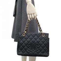 مملوكة مسبقًا Chanel Black Quilted Caviar Leather Petite Shopping Tote