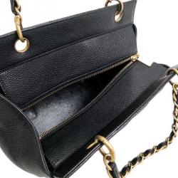 مملوكة مسبقًا حقيبة يد شانيل بيتيت تايمليس جلد كافيار مبطن أسود