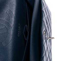 Pre Owned حقيبة شانيل قلاب مزدوج جامبو كلاسيك جلد لامع مبطنة زرقاء داكنة