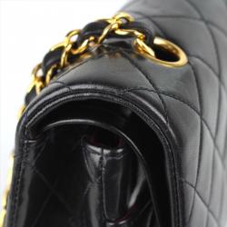 مملوكة مسبقًا Chanel Black Quilted Lambskin Medium Vintage Classic Double Flap Bag