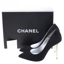مملوكة مسبقًا Chanel Black Silk Crepe Pointed Toe Pumps Size 39