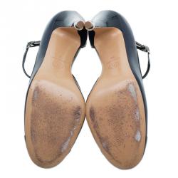 مملوكة مسبقًا حذاء كعب عالي شانيل ماري جين شريط T جلد أسود مقاس 38