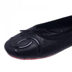 مملوكة مسبقًا Chanel Black Leather CC Cambon Ballet Flats Size 39.5