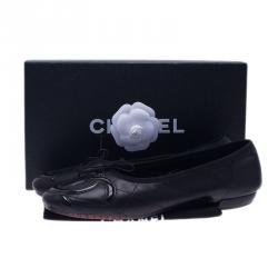 مملوكة مسبقًا Chanel Black Leather CC Cambon Ballet Flats Size 39.5