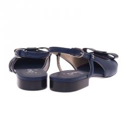 مملوكة مسبقًا Chanel Blue and Black Leather Bow Flat Slingback Sandals Size 39