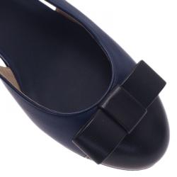 مملوكة مسبقًا Chanel Blue and Black Leather Bow Flat Slingback Sandals Size 39