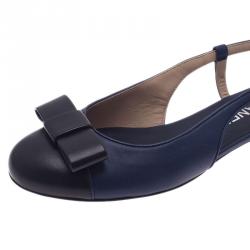مملوكة مسبقًا Chanel Blue and Black Leather Bow Flat Slingback Sandals Size 39