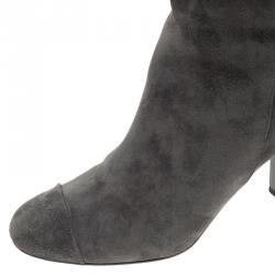 Pre Owned حذاء بوت شانيل فوق الركبة جلد رمادي سويدي cc مقاس 39.5