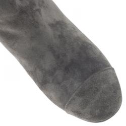 Pre Owned حذاء بوت شانيل فوق الركبة جلد رمادي سويدي cc مقاس 39.5