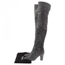 Pre Owned حذاء بوت شانيل فوق الركبة جلد رمادي سويدي cc مقاس 39.5