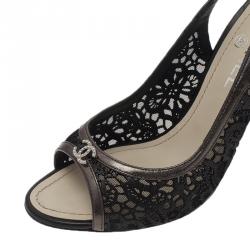 Pre Owned Chanel Black Cutout Leather CC Slingback Sandals Size 39