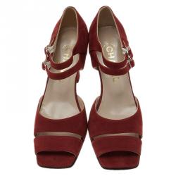 مملوكة مسبقًا حذاء شانيل ماري جين جلد أحمر سويدي مقاس 37