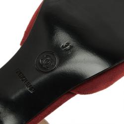 مملوكة مسبقًا حذاء شانيل ماري جين جلد أحمر سويدي مقاس 37