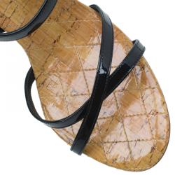 Pre Owned صندل شانيل CC جلد أسود لامع بفتحة كعب مقاس 38