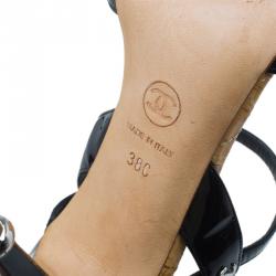 Pre Owned صندل شانيل CC جلد أسود لامع بفتحة كعب مقاس 38