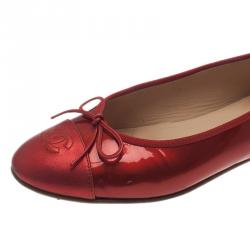 Pre Owned Chanel Red Leather CC Cap Toe Ballet Flats Size 39.5