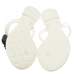 مملوكة مسبقًا Chanel Monochrome Jelly Camellia Thong Sandals Size 41