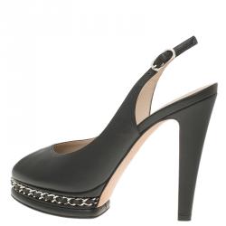 مملوكة مسبقًا Chanel Black Leather Chain Platform Slingback Sandals Size 37.5