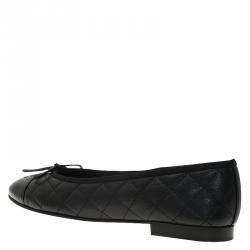 مملوكة مسبقًا حذاء باليرينا فلات شانيل جلد كافيار أسود مبطن CC بفيونكة مقاس 39.5