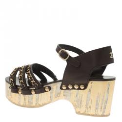 مملوكة مسبقًا Chanel Brown Leather Chain Detail Ankle Strap Platform Sandals Size 39