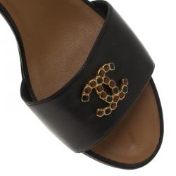 Pre Owned صندل شانيل CC كريستال جلد أسود مقاس 41