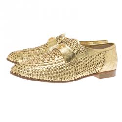 Pre Owned حذاء لوفرز شانيل كنغارو جلد ذهبي CC مقاس 38