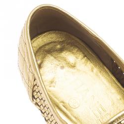 Pre Owned حذاء لوفرز شانيل كنغارو جلد ذهبي CC مقاس 38