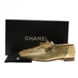 Pre Owned حذاء لوفرز شانيل كنغارو جلد ذهبي CC مقاس 38