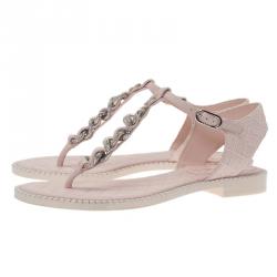 Pre Owned صندل إصبع شانيل CC جلد وردى فاتح بسلسلة مزينة مقاس 37.5