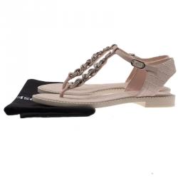 Pre Owned صندل إصبع شانيل CC جلد وردى فاتح بسلسلة مزينة مقاس 37.5