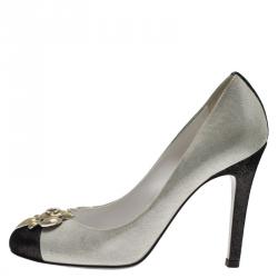 مملوكة مسبقًا Chanel Silver and Black Leather Embellished Pumps Size 36.5