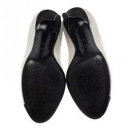 مملوكة مسبقًا Chanel Silver and Black Leather Embellished Pumps Size 36.5