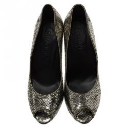 Pre Owned حذاء كعب عالى شانيل مقدمة مفتوحة جلد ثعبان فضى ميتاليك مقاس 39