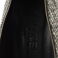 Pre Owned حذاء كعب عالى شانيل مقدمة مفتوحة جلد ثعبان فضى ميتاليك مقاس 39