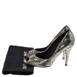 Pre Owned حذاء كعب عالى شانيل مقدمة مفتوحة جلد ثعبان فضى ميتاليك مقاس 39