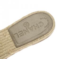 مملوكة مسبقًا Chanel Beige Leather CC Espadrille Slides Size 38