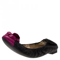 مملوكة مسبقًا Chanel Two Tone Quilted Leather Camellia Ballet Flats Size 38