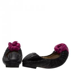 مملوكة مسبقًا Chanel Two Tone Quilted Leather Camellia Ballet Flats Size 38