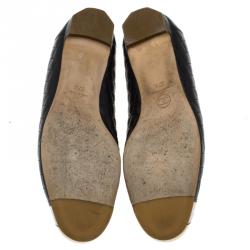 مملوكة مسبقًا Chanel Black Quilted Leather Metal Cap Toe Ballet Flats Size 37.5