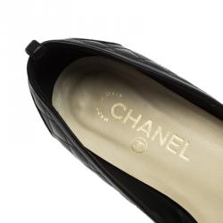 مملوكة مسبقًا Chanel Black Quilted Leather Metal Cap Toe Ballet Flats Size 37.5