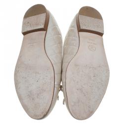 مملوكة مسبقًا حذاء باليه فلات شانيل CC بفيونكة جلد مبطن كريمي مقاس 37.5