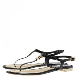 مملوكة مسبقًا Chanel Black Patent  CC Logo T Strap Thong Sandals Size 36