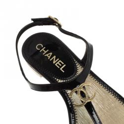 مملوكة مسبقًا Chanel Black Patent  CC Logo T Strap Thong Sandals Size 36