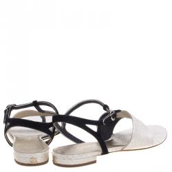 مملوكة مسبقًا صندل أصبع شانيل جلد ثعبان كريمي/أسود لامع وسويدي مقاس 38.5