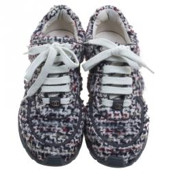 مملوكة مسبقًا Chanel Grey Tweed and Leather Lace Up  Sneakers Size 36.5
