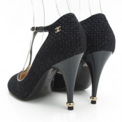 Pre Owned حذاء كعب عالي شانيل تويد وجلد ثنائي اللون بحزام حرف T مقاس 37