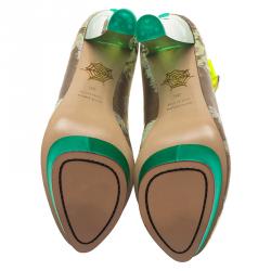 مملوكة مسبقًا Charlotte Olympia X Matthew Williamson Tri Color Brocade and PVC Ankle Strap Platform Pumps Size 36